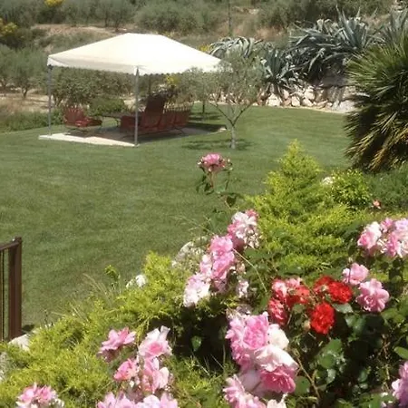 Holiday home Nidu, Un Coin De Paradis Provencal *