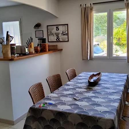 Holiday home Nidu, Un Coin De Paradis Provencal
