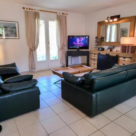 Holiday home Nidu, Un Coin De Paradis Provencal